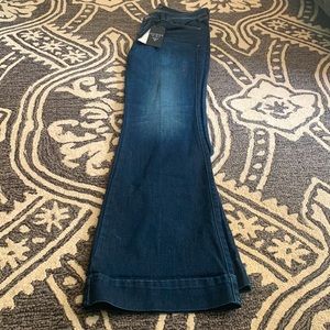 Nwt guess flare jeans 90’s